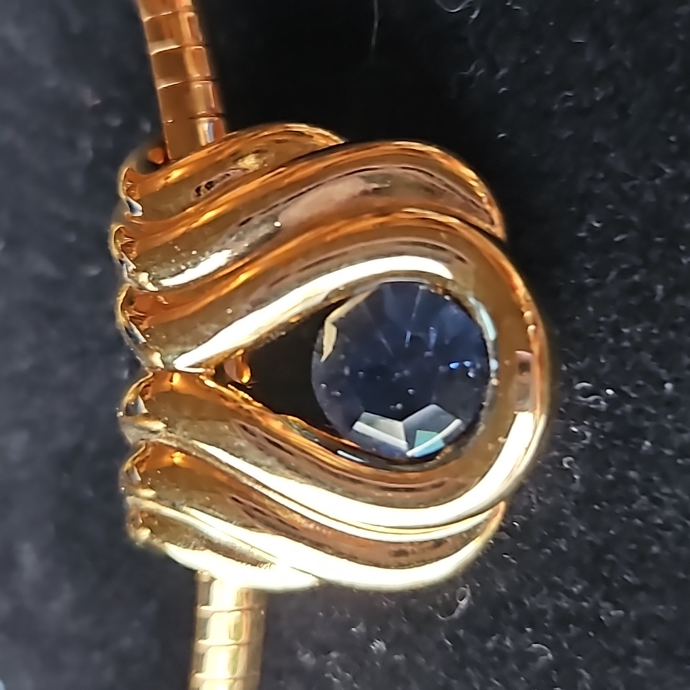 Choker - Picture 2 of 4